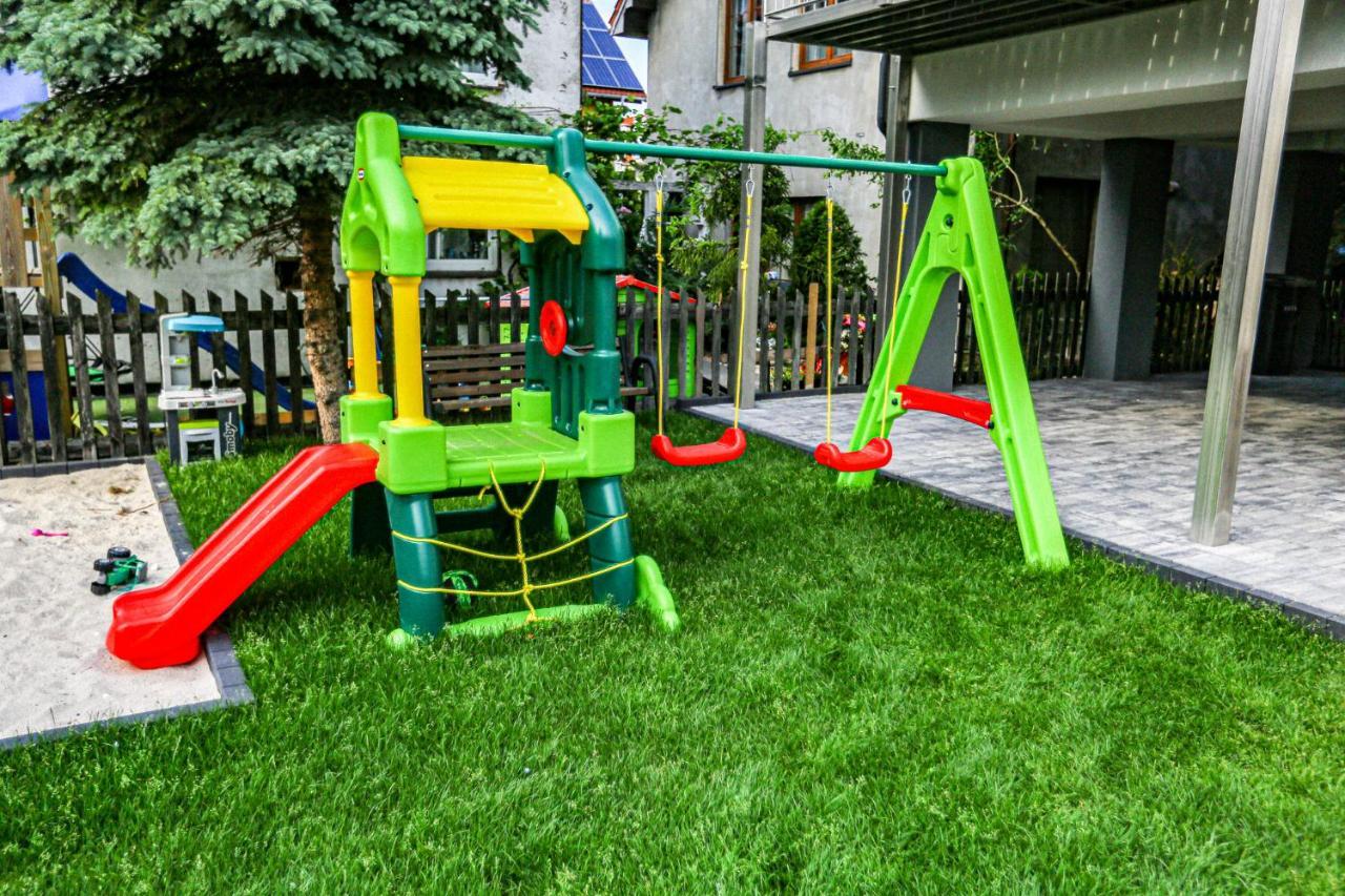 Apart Baltyk Pokoje & Apartamenty Łeba Dış mekan fotoğraf