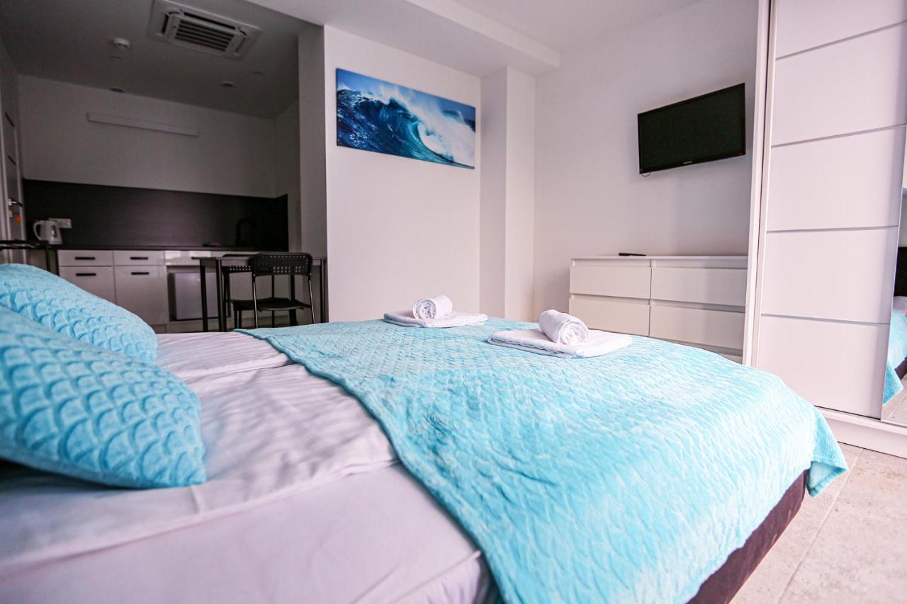 Apart Baltyk Pokoje & Apartamenty Łeba Dış mekan fotoğraf