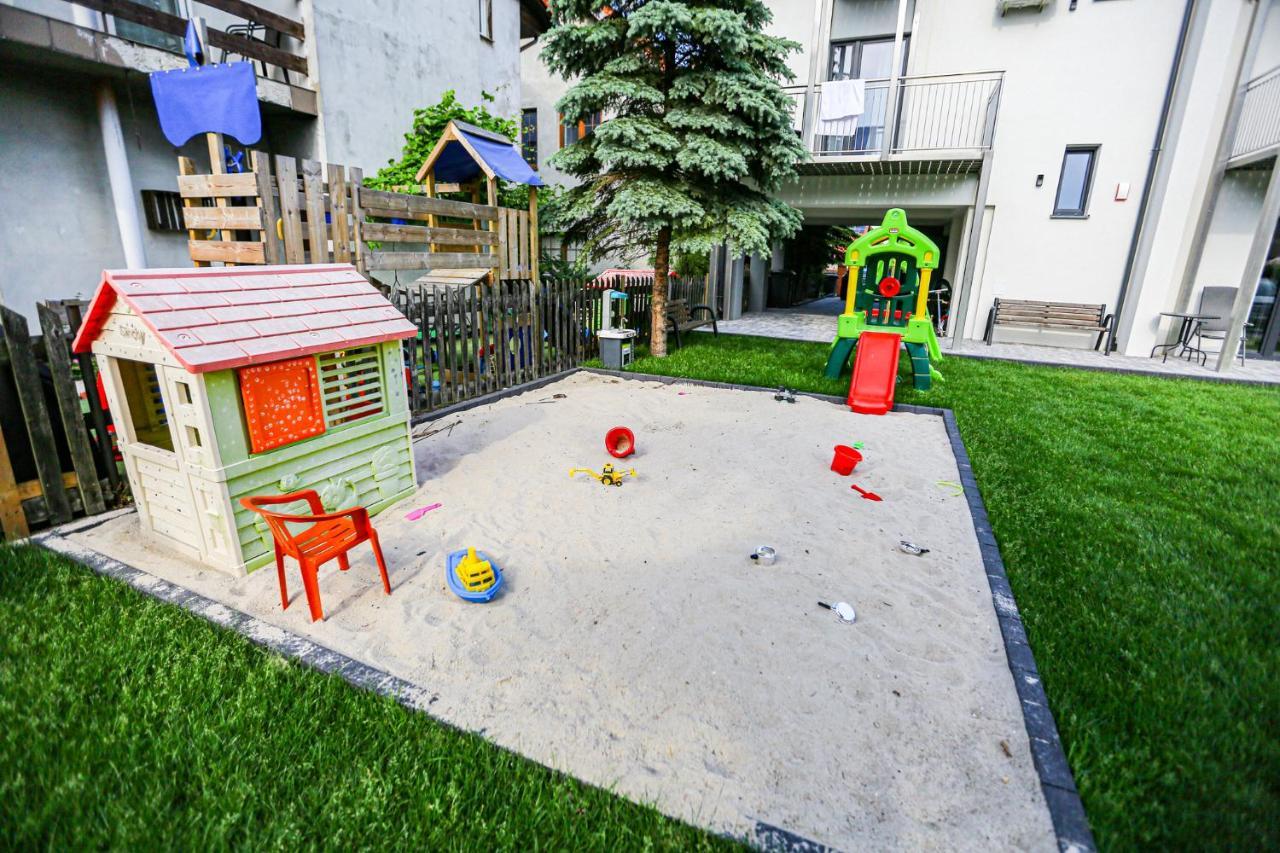 Apart Baltyk Pokoje & Apartamenty Łeba Dış mekan fotoğraf