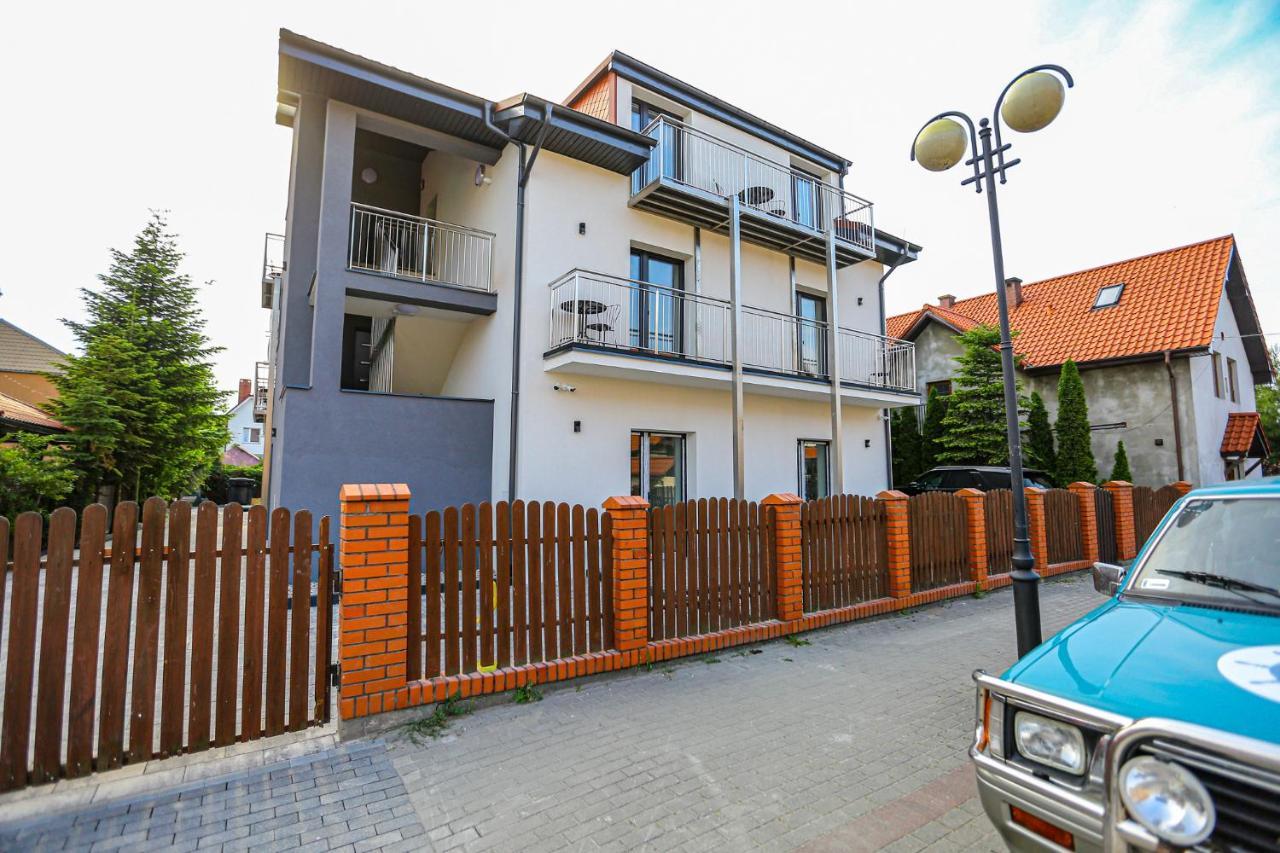 Apart Baltyk Pokoje & Apartamenty Łeba Dış mekan fotoğraf