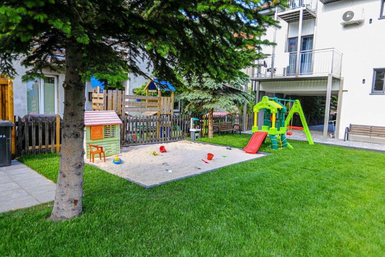 Apart Baltyk Pokoje & Apartamenty Łeba Dış mekan fotoğraf