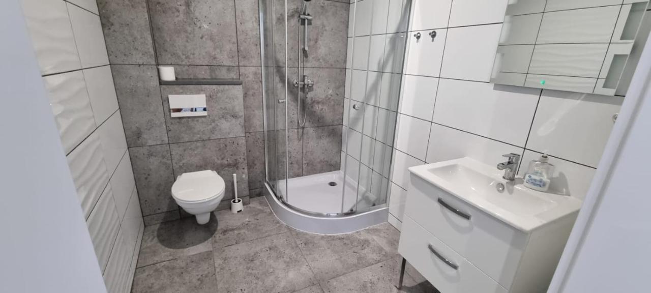 Apart Baltyk Pokoje & Apartamenty Łeba Dış mekan fotoğraf