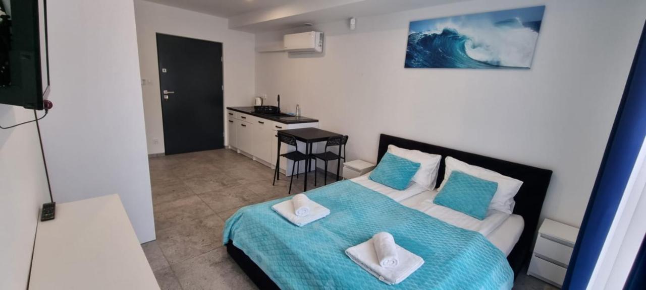 Apart Baltyk Pokoje & Apartamenty Łeba Dış mekan fotoğraf