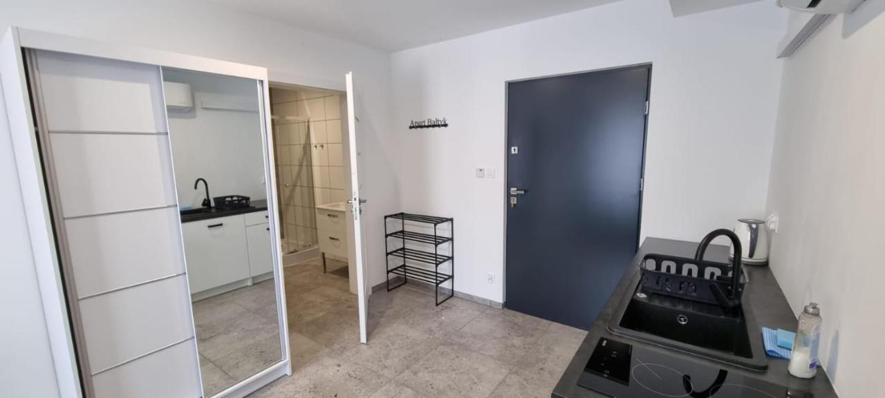 Apart Baltyk Pokoje & Apartamenty Łeba Dış mekan fotoğraf